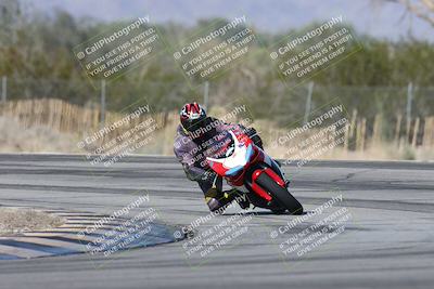 media/Dec-01-2025-Moto Forza (Mon) [[2daa91e15f]]/1-Advanced Group/Session 3 (Turn 3)/